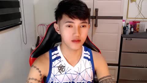 Snapshot of cuteasiancock98 chatting on 05.18.26 Steph online show from 05.18.26