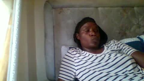 Snapshot of cutebrownie1998 chatting on 03.21.26 VALLARY online show from 03.21.26