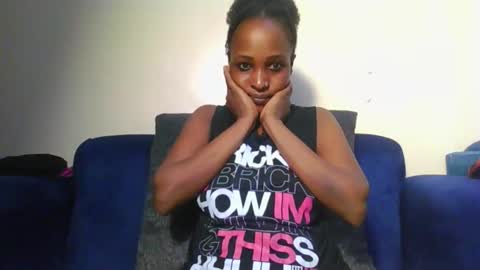 Snapshot of cutedolly12 chatting on 11.02.25 cutebby12 online show from 11.02.25