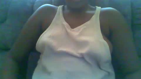 Snapshot of cuteebony16 chatting on 06.01.26 tawi online show from 06.01.26