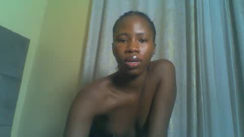 Snapshot of cuteebony16 chatting on 06.03.26 tawi online show from 06.03.26