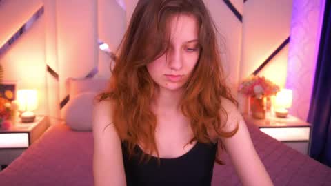 Snapshot of cuteefoxy chatting on 04.27.26 Foxy online show from 04.27.26