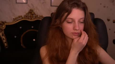 Snapshot of cuteefoxy chatting on 06.03.26 Foxy online show from 06.03.26