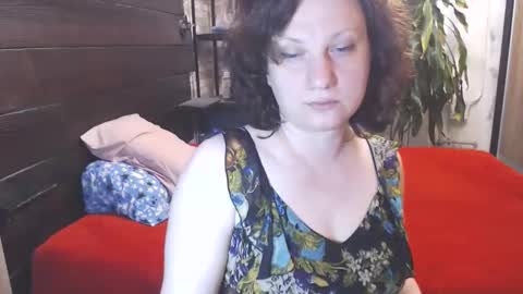 Snapshot of cutemoan chatting on 06.06.26 Rita online show from 06.06.26