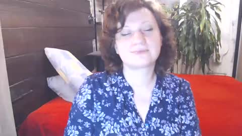 Snapshot of cutemoan chatting on 06.20.26 Rita online show from 06.20.26