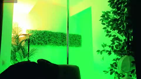 Snapshot of cuteness__girl chatting on 10.11.25 cuteness__girl online show from 10.11.25