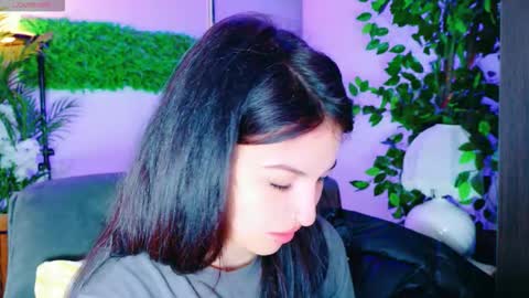 Snapshot of cuteness__girl chatting on 10.22.25 cuteness__girl online show from 10.22.25