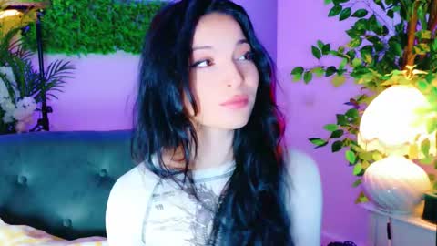 Snapshot of cuteness__girl chatting on 11.05.25 cuteness__girl online show from 11.05.25