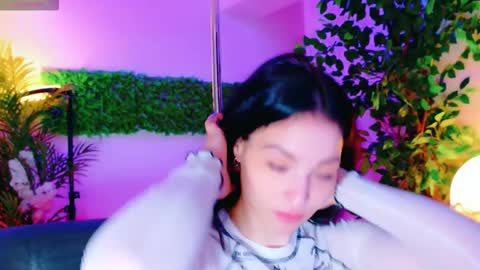 Snapshot of cuteness__girl chatting on 11.15.25 cuteness__girl online show from 11.15.25