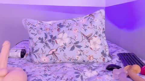 cutepetitee online show from 04.14.26