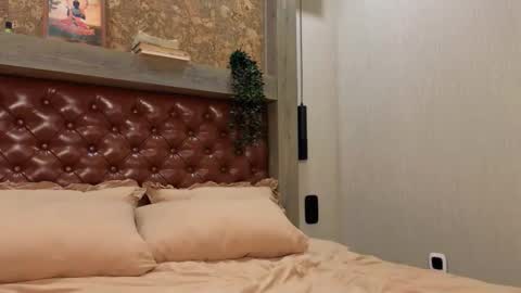 Kim online show from 11.30.25