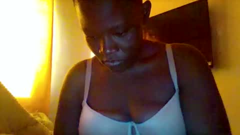 Snapshot of cutesexyblackass chatting on 09.30.25 Nelly online show from 09.30.25
