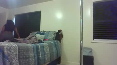 mary mack online show from 10.30.25