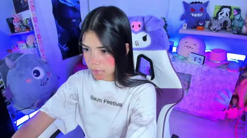  - independent model online show from 12.04.24