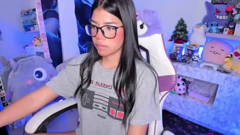  - independent model online show from 02.19.25