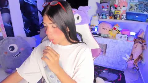  - independent model online show from 03.08.25