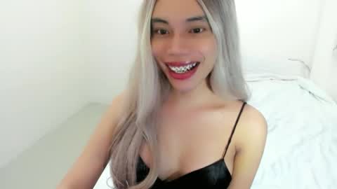 Snapshot of cutevera166 chatting on 03.23.26 Vera online show from 03.23.26