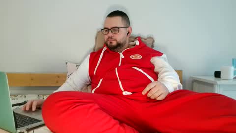 Snapshot of cutie_ben chatting on 02.16.25 Ben hot video on page online show from 02.16.25