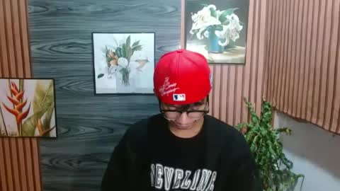 Snapshot of cutie_mico chatting on 11.24.25 cutie_mico online show from 11.24.25