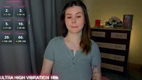 Snapshot of cutie_mili chatting on 06.10.26 mili online show from 06.10.26