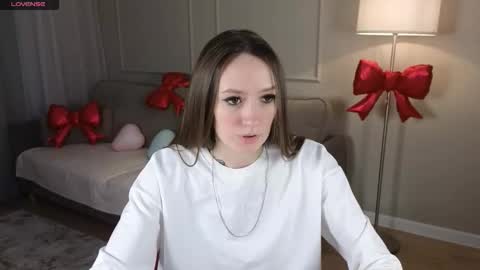 Snapshot of cutie_naughty_girl chatting on 02.12.26 Kate online show from 02.12.26