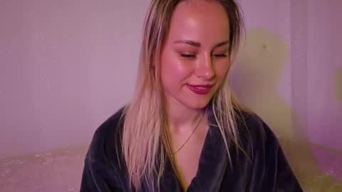 cutie_xoxo_ online show from 05.21.26