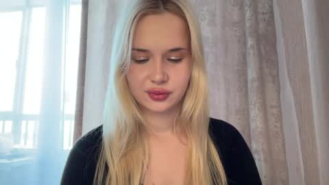 Snapshot of cutiee_chloe chatting on 05.26.26 Chloe online show from 05.26.26
