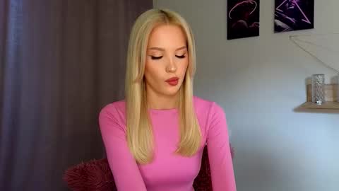 Snapshot of cutiefull_lion chatting on 03.26.26 cutiefull_lion online show from 03.26.26