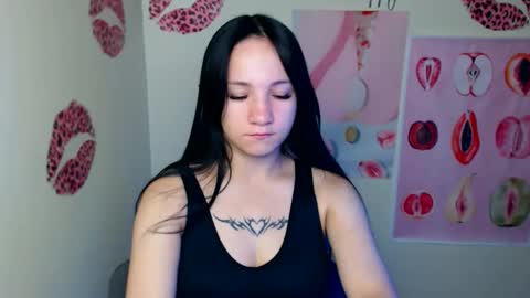 Snapshot of cutielady_ chatting on 09.12.25 Emma online show from 09.12.25