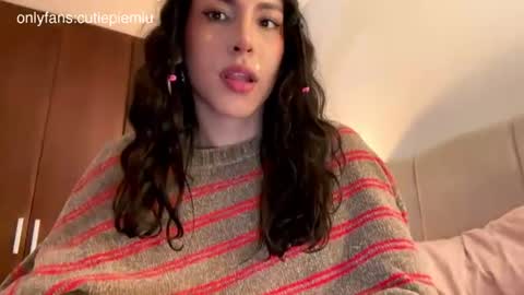 Snapshot of cutiepiemiu chatting on 07.16.26 cutiepiemiu - online show from 07.16.26