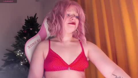 CutieSue online show from 12.19.25