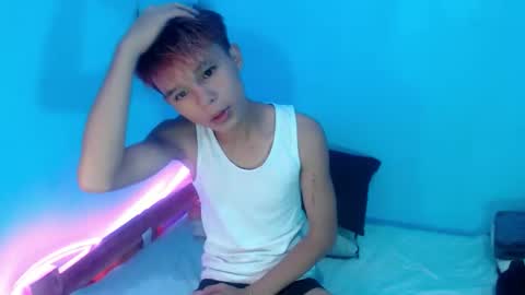 Snapshot of cutiewalter chatting on 04.27.26 cutiewalter online show from 04.27.26