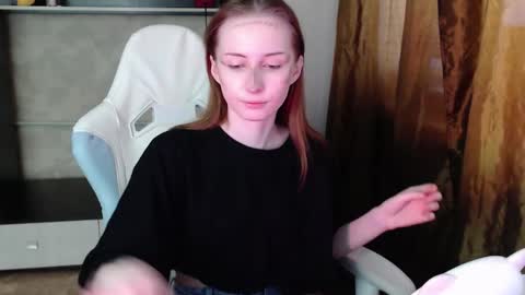 Snapshot of cutti_crystal chatting on 02.11.26 Cutti Crystal online show from 02.11.26