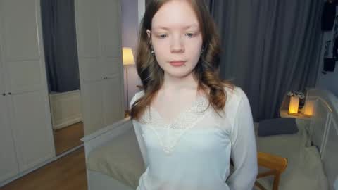Snapshot of cuty_petite chatting on 03.16.26 Anne online show from 03.16.26