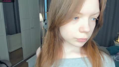 Snapshot of cuty_petite chatting on 05.22.26 Anne online show from 05.22.26