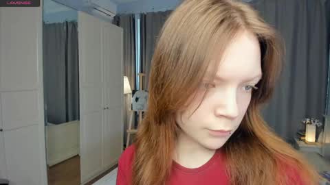 Snapshot of cuty_petite chatting on 05.24.26 Anne online show from 05.24.26