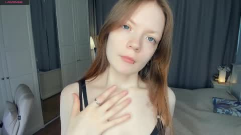 Snapshot of cuty_petite chatting on 05.28.26 Anne online show from 05.28.26