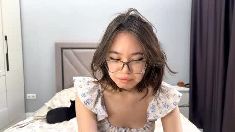 Snapshot of cwenecollins chatting on 03.27.26 Akemi online show from 03.27.26