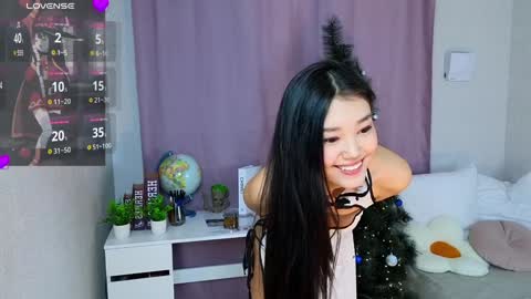 Snapshot of cweneharwick chatting on 12.27.24 Welcome in my room My name is Mila did you miss me lets play - check menu to have fun online show from 12.27.24