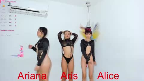 Snapshot of cyanide_candys chatting on 07.01.26 Mood Candy. MY TEAM Sammy Chloe Surthy and Litzy online show from 07.01.26