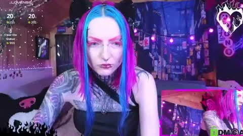Snapshot of cybernekko chatting on 07.18.26 Neko online show from 07.18.26