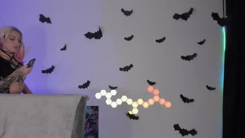 Snapshot of cyberzoe chatting on 10.22.25 cyber zoe online show from 10.22.25