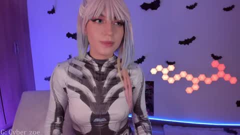 Snapshot of cyberzoe chatting on 11.14.25 cyber zoe online show from 11.14.25