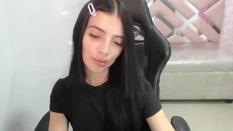 Snapshot of cynthia_ch chatting on 11.09.25 CINTIA ARAUJO online show from 11.09.25