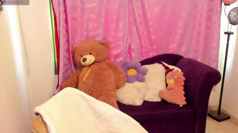 Snapshot of cynthiawatson_ chatting on 10.18.25 Cynthia online show from 10.18.25