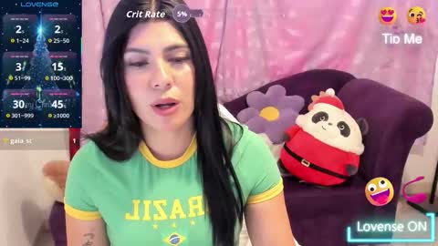 Snapshot of cynthiawatson_ chatting on 12.22.25 Cynthia online show from 12.22.25