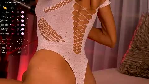 Snapshot of cynthiawest chatting on 12.03.25 Ivy online show from 12.03.25