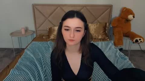 Snapshot of cyrenaluxe chatting on 04.29.26 Cyrena online show from 04.29.26