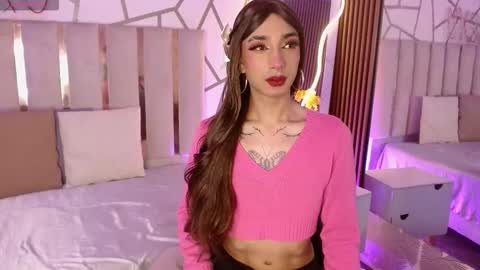 Snapshot of cyrus_tay chatting on 02.18.26 cyrus_tay online show from 02.18.26