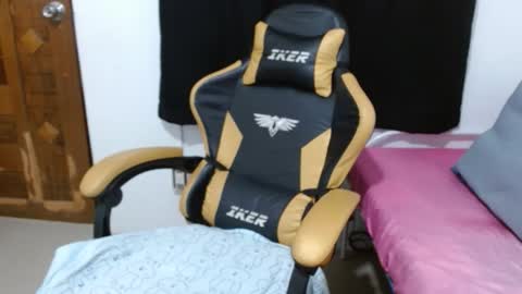 Snapshot of czarina69 chatting on 02.26.26 czarina69 online show from 02.26.26